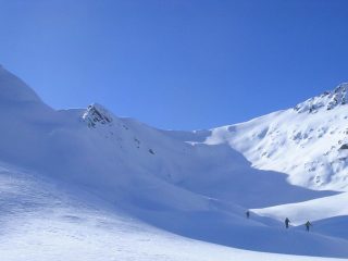 Discesa lungo il versante nord