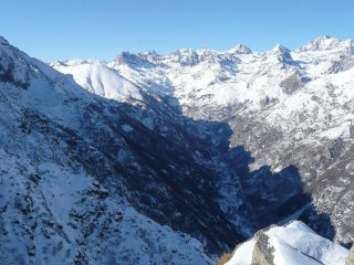 Valle Orco verso GranPa e suo gruppo.