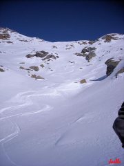 appena sotto al colletto....che brutta neve!:P