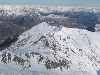 Il Bò Valsesiano visto dalla vetta del Bò Biellese