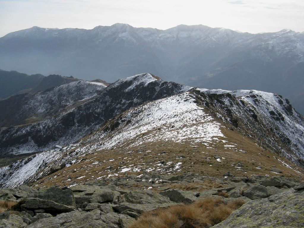 dalla vetta la cresta di discesa