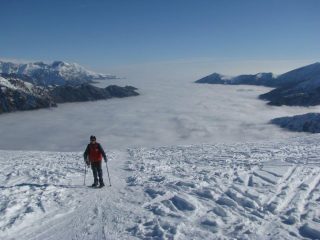 La nebbia che copre il fondovalle