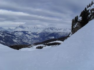 panorama col cambio repentino del tempo  dal sereno al nuvoloso