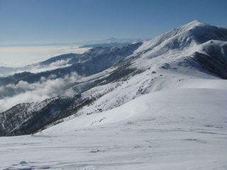 Panorama verso il Soglio, con sfondo il Monviso