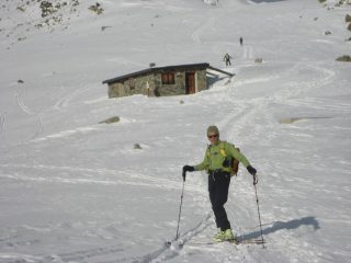a metà strada