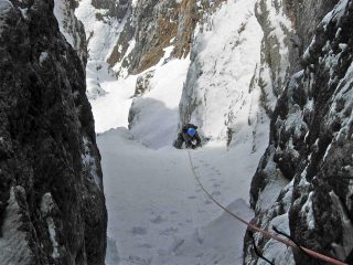 Davide esce dal primo risalto di ghiaccio