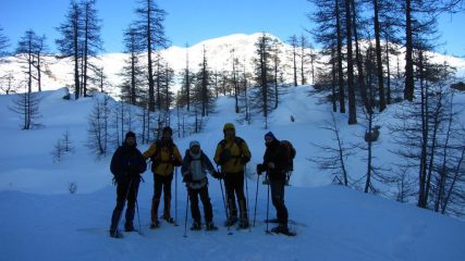foto di gruppo nella parte intermedia del Vallon de Fontanalbe (31-1-2010)