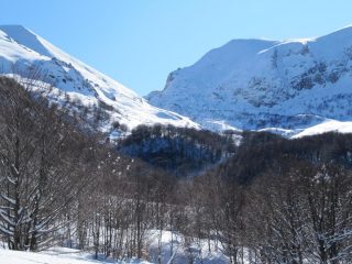 Vista dell'Antoroto da Nord con la via di salita