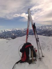 in cima