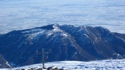 Croce di vetta e monte Bracco