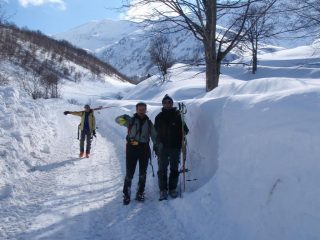 Muri di neve prima del piazzale