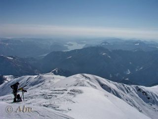 Laghi con la via di salita