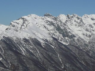 Verso Cima Sasso, emerge il Pedum