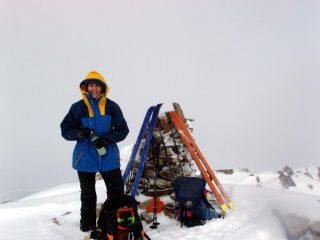 In punta: nevischia ma sta per arrivare il sole!