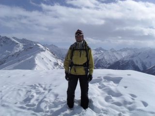 foto a Walter in punta