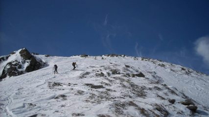 la parte alta ripulita dal vento