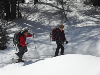 Silvia e Luciano nel bosco,sul sentiero n.2