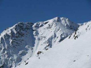 Zoom sulla Quinzeina con vista della croce