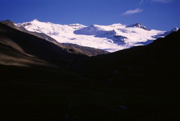 la Punta Galisia vista dal Rifugio Benevolo (28-9-2002)