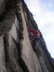Attacco de Via le dita dal naso