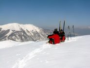Foto di vetta. Sullo sfondo il Viglio.