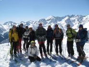 foto di gruppo in vetta