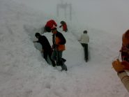 si scava tra le nebbie