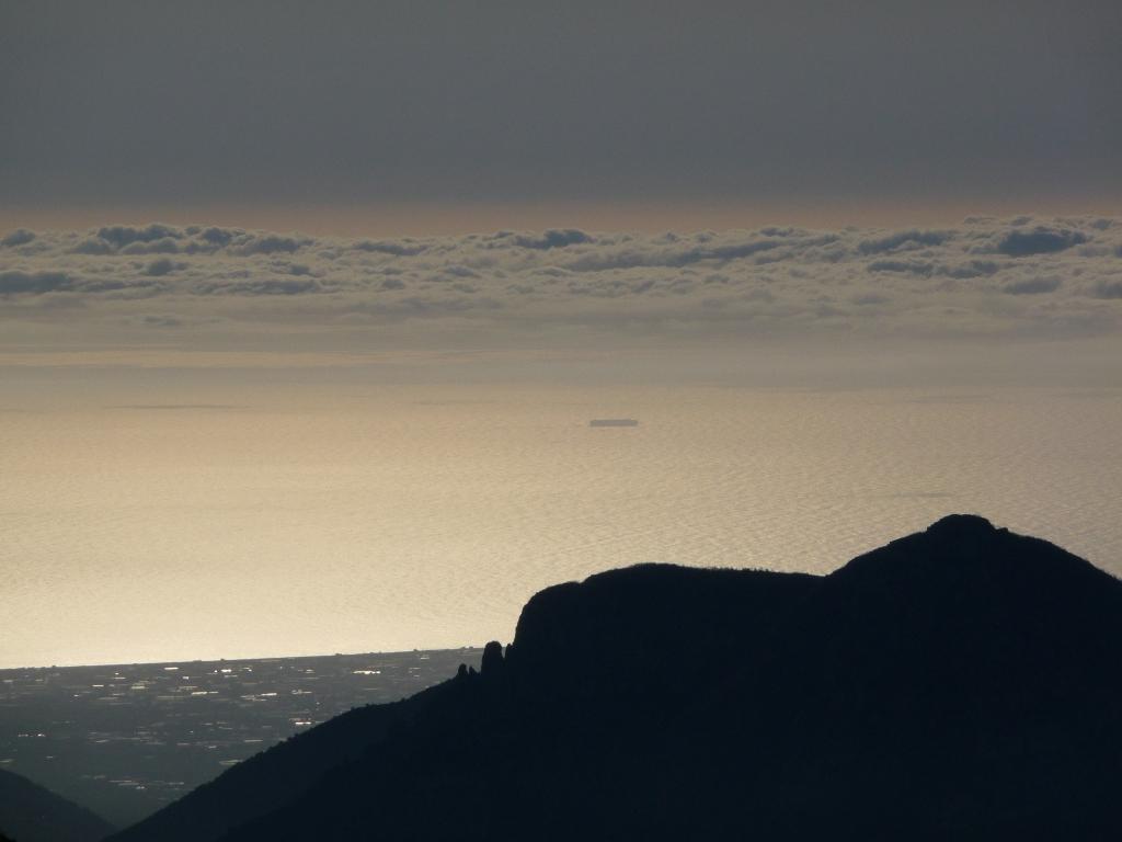 La barchetta in mezzo al mar...