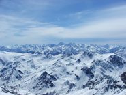 Lo spettacolo dalla vetta gurdando verso Sud