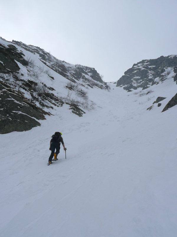 all'imbocco del canale