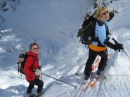 ravando nel canale bordo torrente