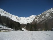 aprtenza dal parcheggio di Oropa, al cospetto del monte Camino