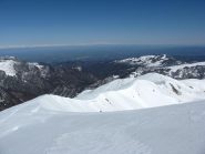 la cresta in tutta la sua lunghezza
