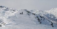 I miei compagni di avventura arrivano sulla cima di R.ca Bianca