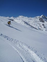 l Giavino in lontananza scendendo dalla Palit