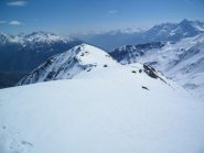 La croce ed il bivacco visti dalla vetta