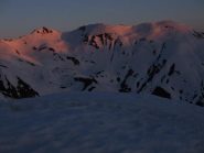Primi raggi di Sole sulle cime