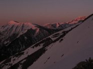 Primi raggi di Sole sulle cime