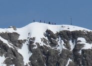 Affollamento sulla Rocca dell'Abisso