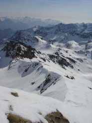 Dalla vetta sguardo alla cresta salita