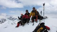 Davide, Stelvio e Massimo in vetta (11-4-2010)