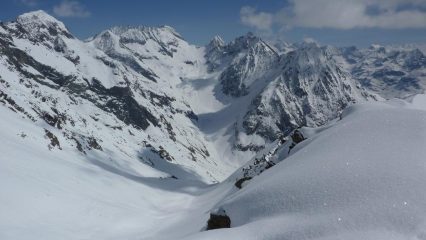 vista sul vallone di salita e sul vallone della Blanchen
