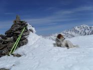 in punta anche lui....