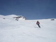 una lunga e regolare discesa