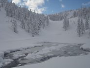 05 - Lago Rascia e Colle Bercia sullo sfondo