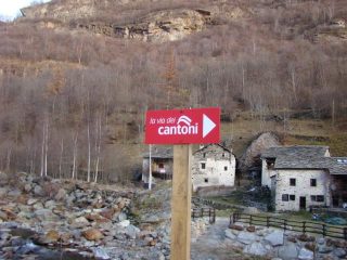 la segnaletica della via dei cantoni