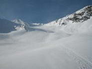 Ottimo innevamento e cima sulla sx