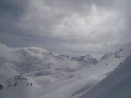 Vista dal colletto, nella nuvola il Sommeiller