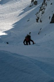 in risalita, dopo la caduta di un bastoncino