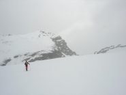 Risalita al col d'Oin sotto la neve